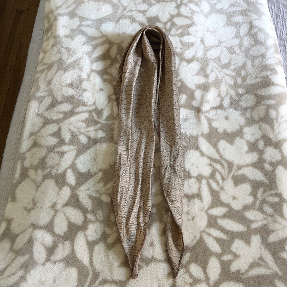 ✨Authentic Vintage Gucci Scarf